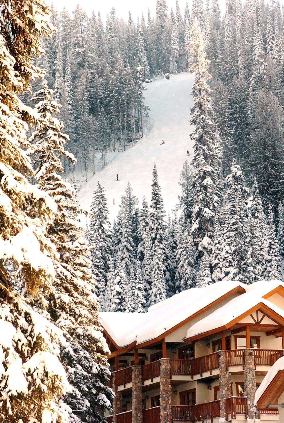 The Pinnacle Lodge Sun Peaks Exteriör bild